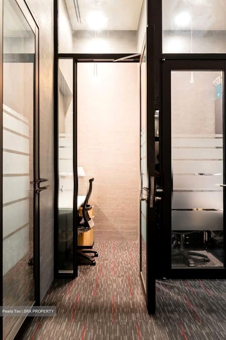 Robinson Square (D1), Office #601310601